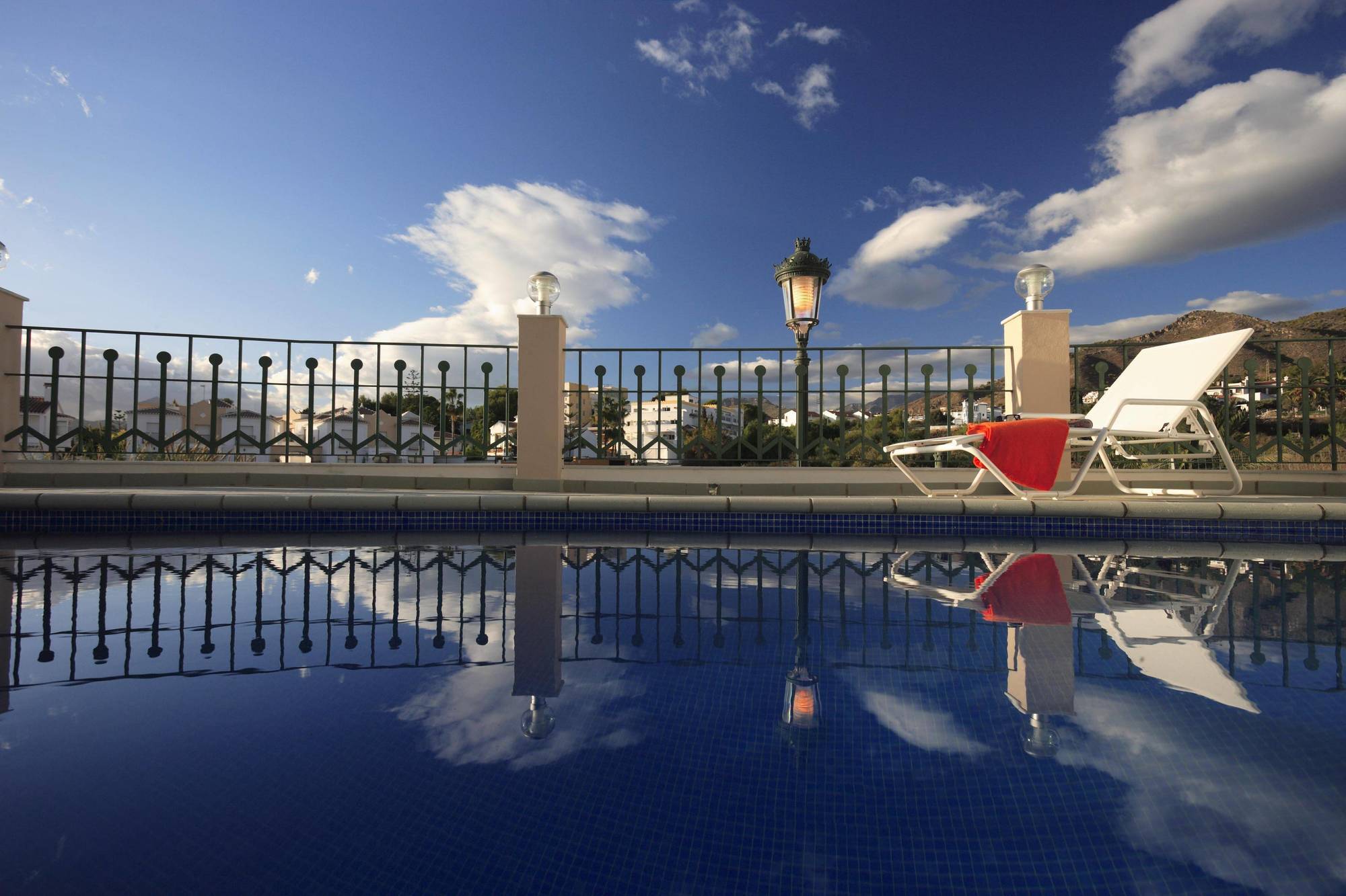 Apartamentos Marina Turquesa Nerja Instalações foto