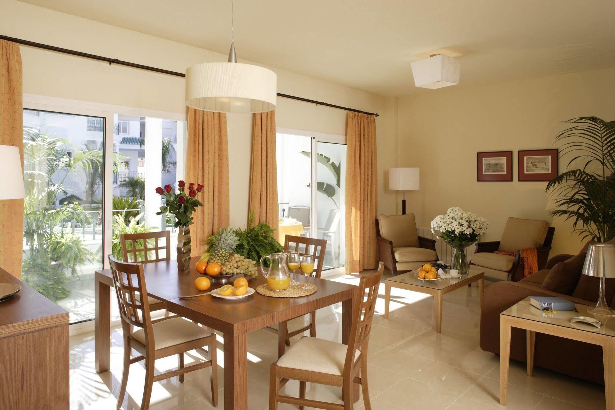 Apartamentos Marina Turquesa Nerja Quarto foto