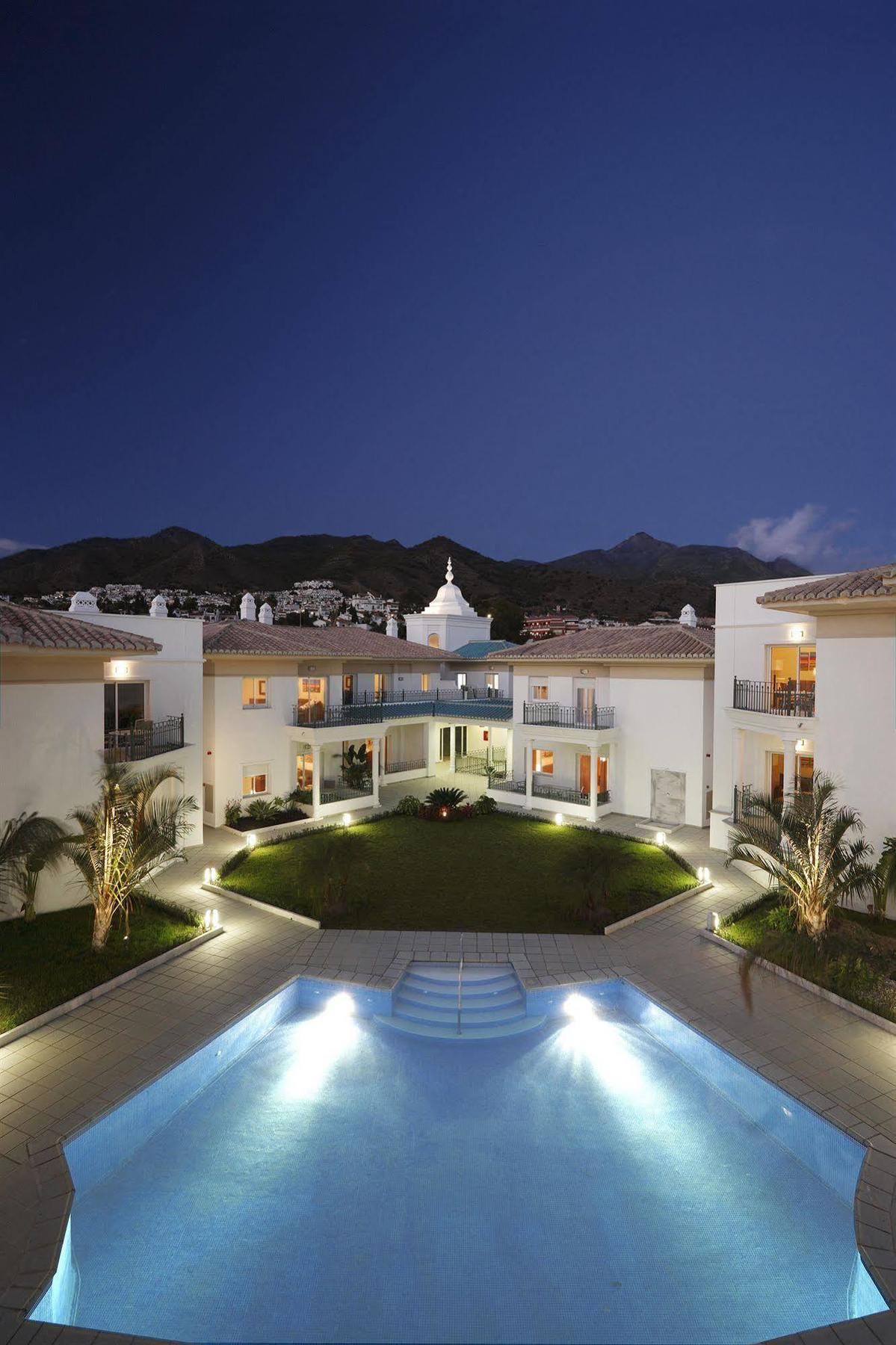 Apartamentos Marina Turquesa Nerja Exterior foto
